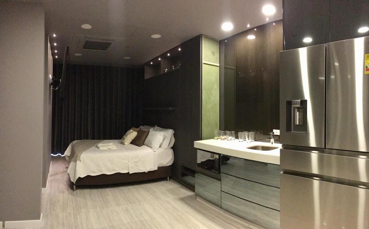 Hotel Paris Luxury Suites Medellín Værelse billede